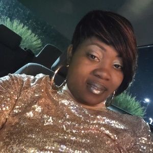 Meet your Posher, Latoya